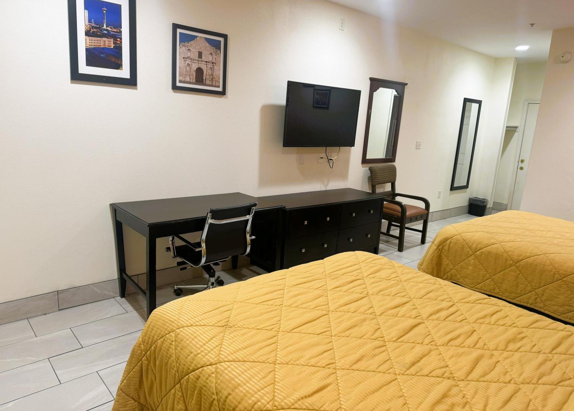 Pecan Valley Inn & Suites San Antonio Extérieur photo